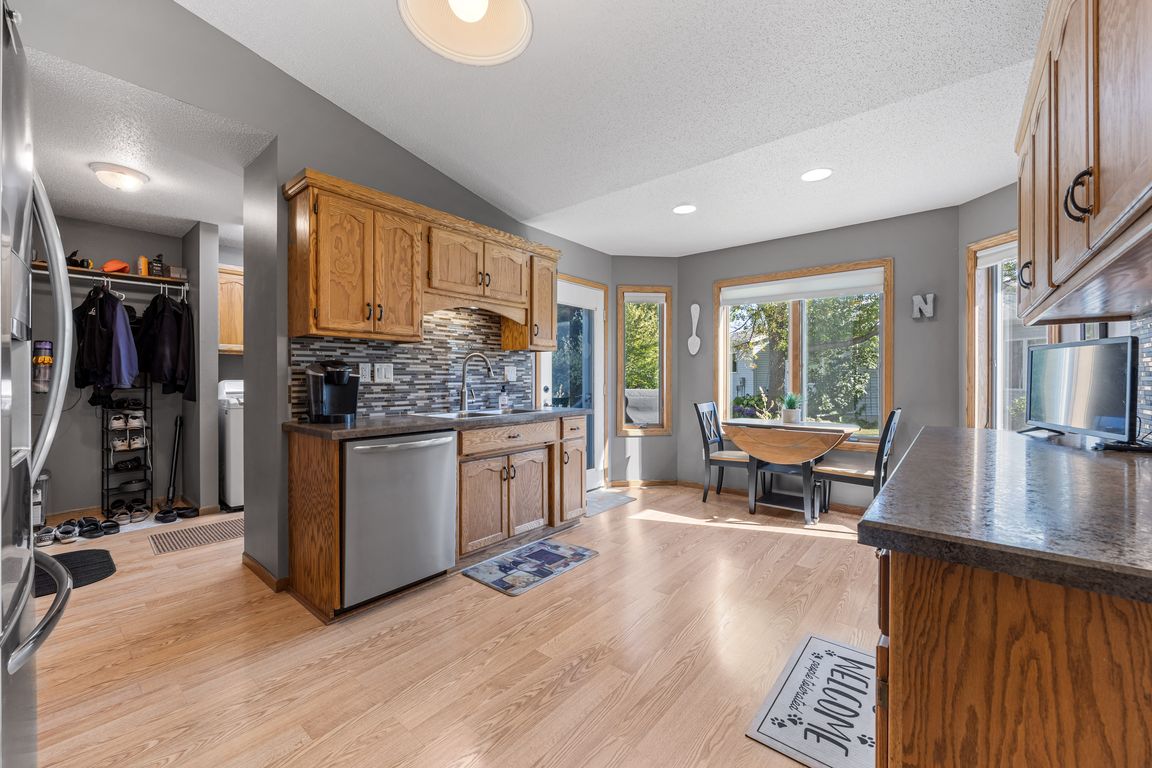 next background image