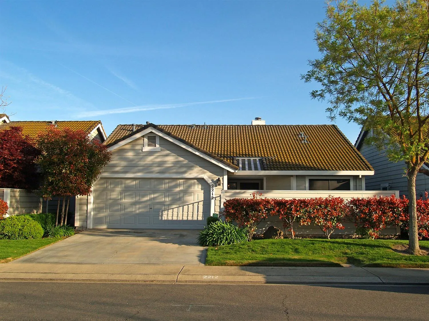 2212 Southport Ln photo 1