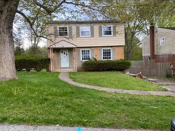 2nd image of 204 Crescent Garden Dr
