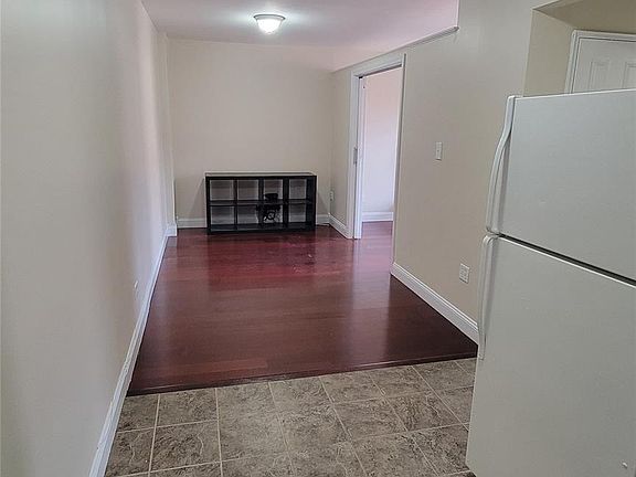 5th image of 141-60 84th Rd APT 6F