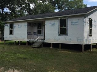 174 Brazos Dr, Angleton, TX 77515