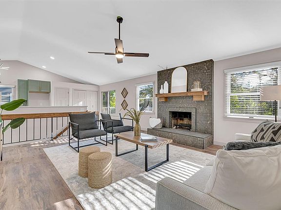2nd image of 1903 Schoettler Valley Dr