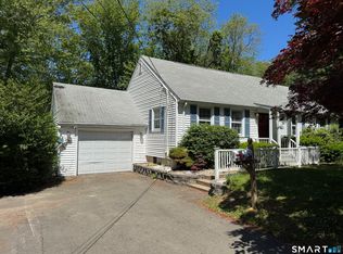 513 Essex Road, Westbrook, CT 06498