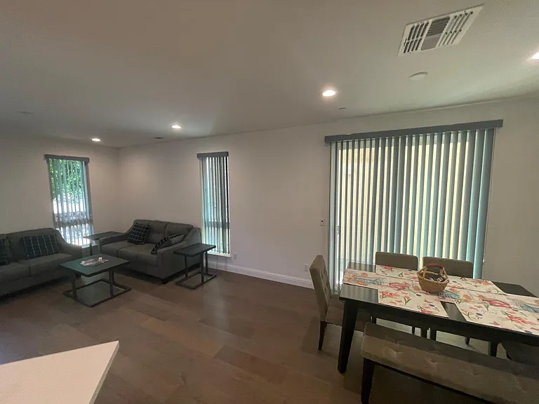 3229 Albany Ter — Photo 10