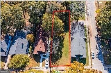 2nd image of 712 Pearce St SW