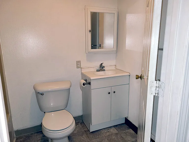25 Laval Street Apartments — Photo 36