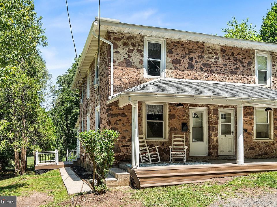 1st image of 133 Hampton Dr