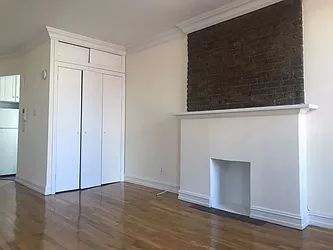 Rented by Urban Real Estate Inc