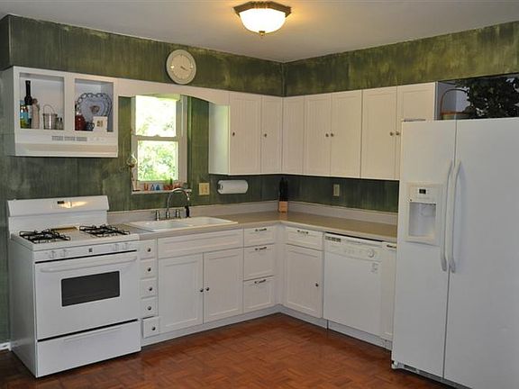 5th image of 3726 Joyce Ann Ln