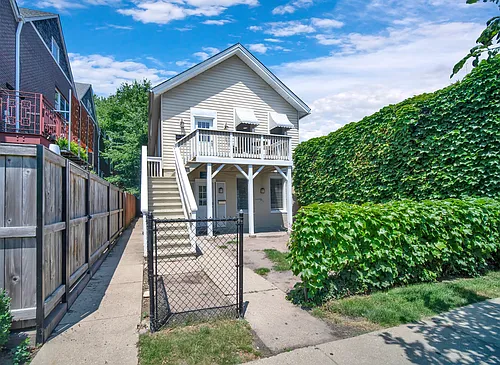 919 Foster St Photo 1