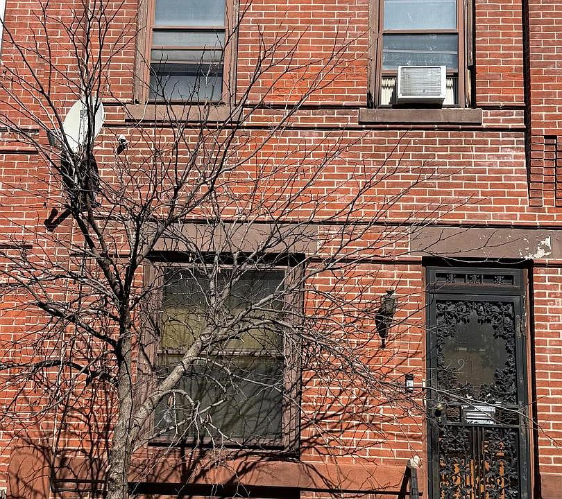 1st image of 2917 W Flora St