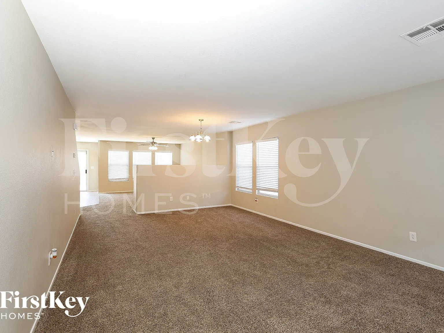 4 bed, 3.0 bath, 2492 sqft, $2,055 — Photo 4