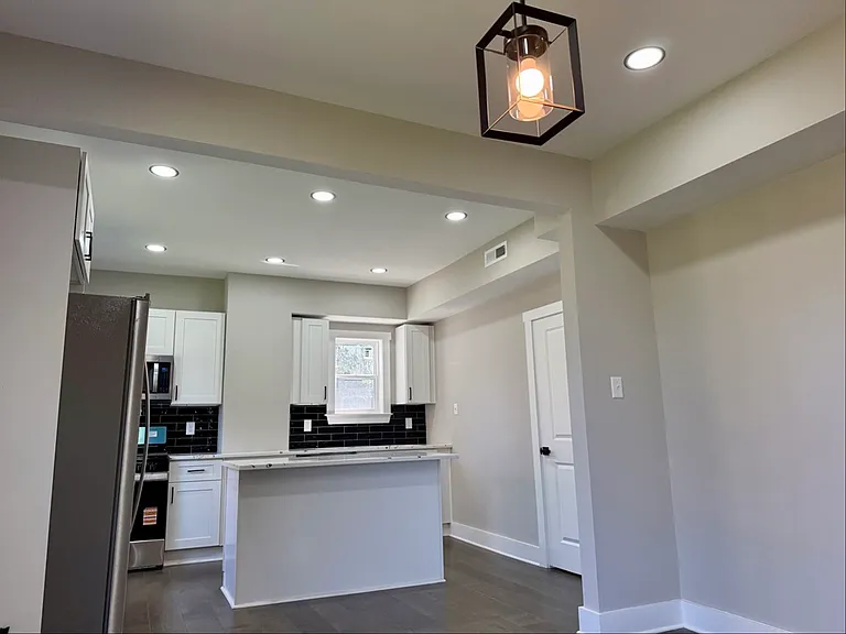 212 Glover St — Photo 5