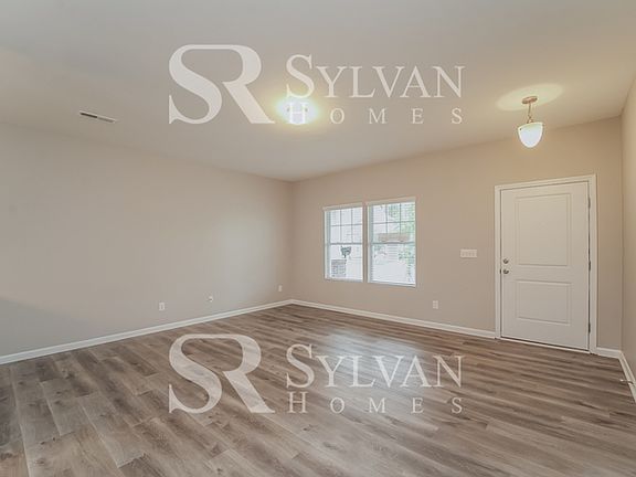 3rd image of 838 Von Buren Blvd