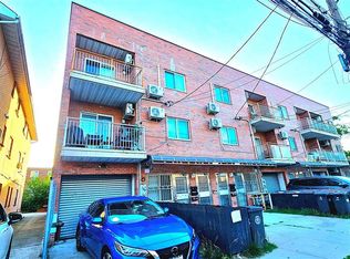 42-10 164th St, Flushing, NY 11358
