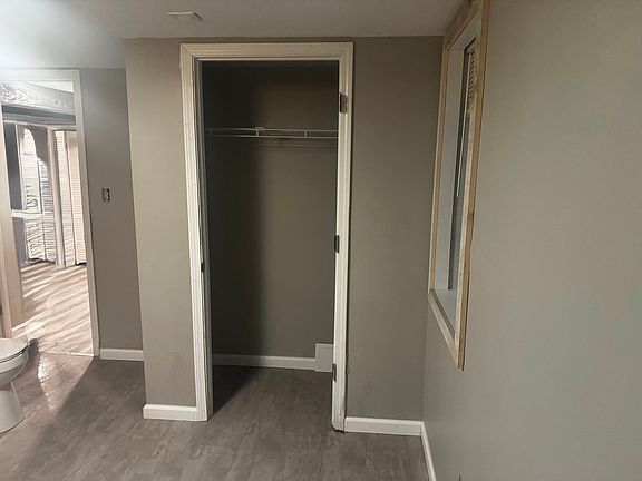 5th image of 200 Hickman Ave