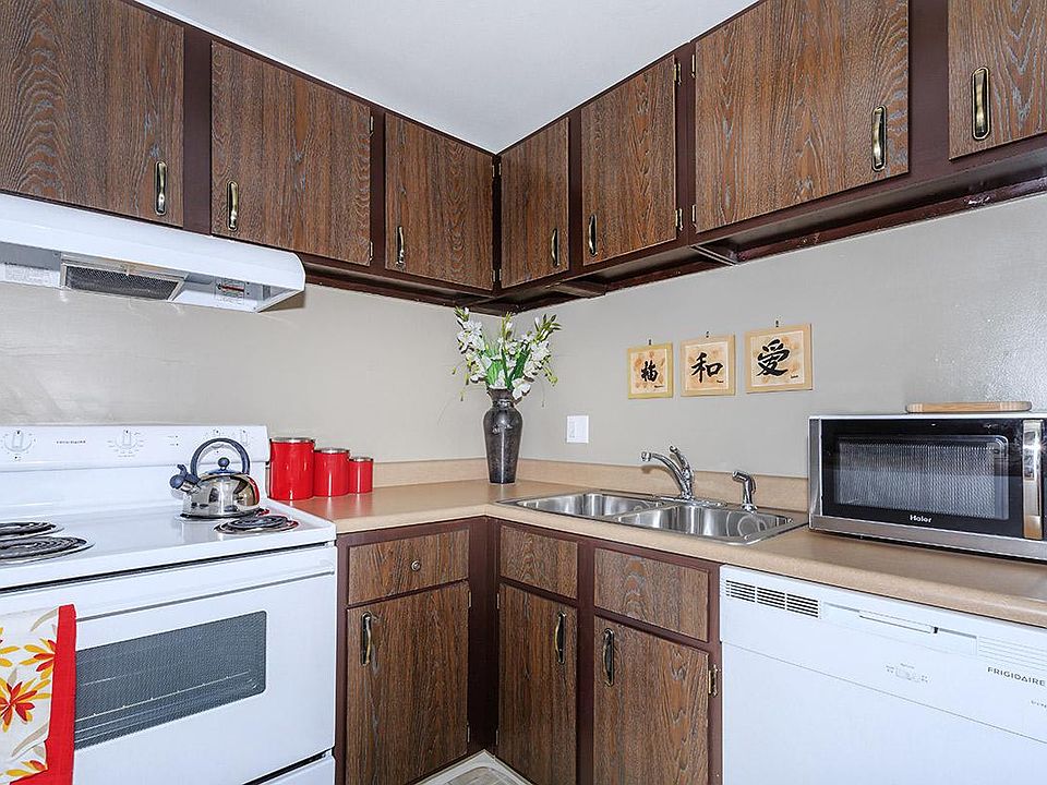 Gaslight Village Apartments 37 Uptown Rd Ithaca NY Zillow