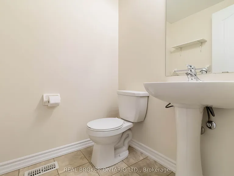 27 McCartney St #MAIN — Photo 20
