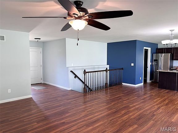 4th image of 18 Lost Meadow Ct