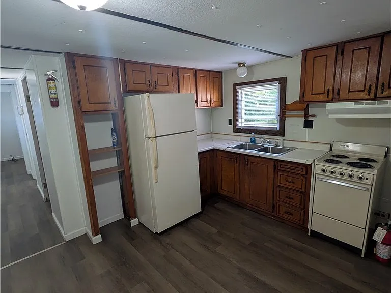 49 N Jefferson St — Photo 3