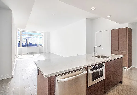 Rented by Mirador Real Estate | media 4