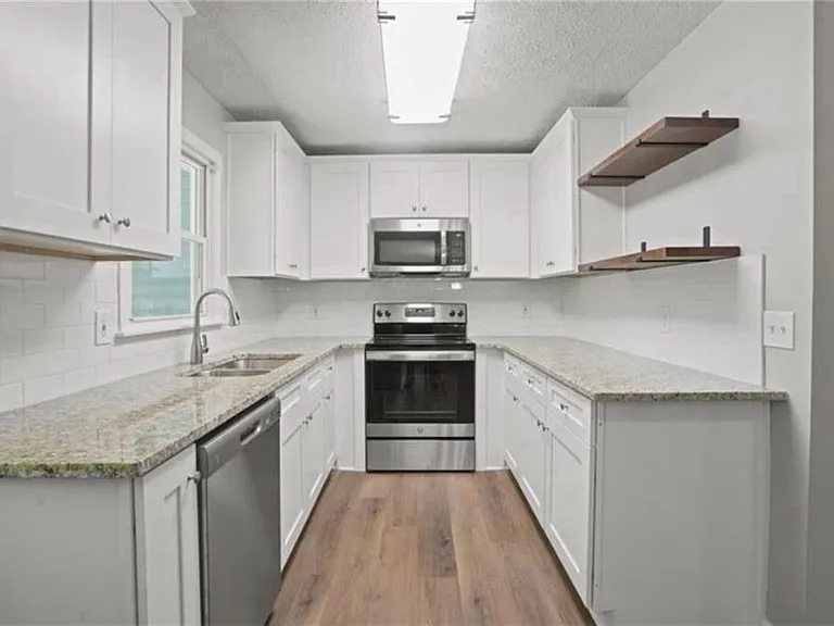 703 Navaho Ct — Photo 5