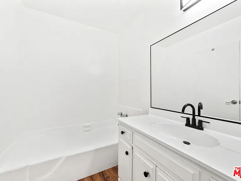 5600 Kensington Way #104 — Photo 28