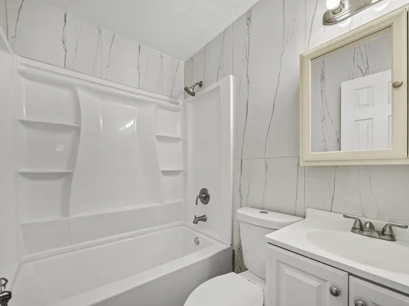 2402 N 49th Street, Fort Pierce, FL 34946
