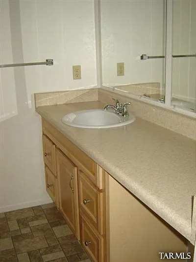 808 S Langley Ave #106 — Photo 12