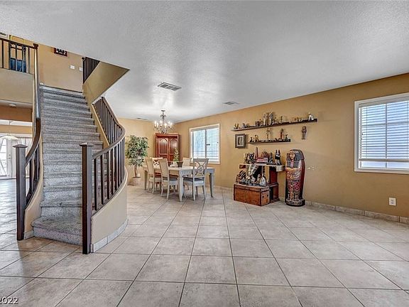 3rd image of 2202 Spanish Town Ave