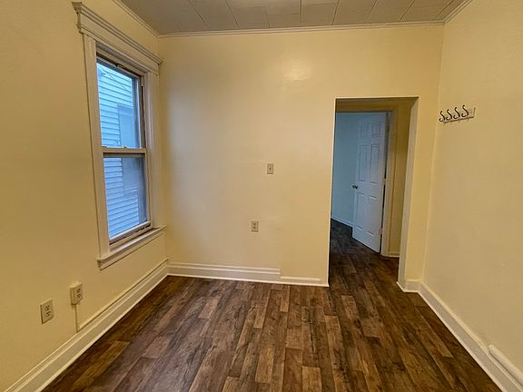 4th image of 760 Harrison Ave APT 3