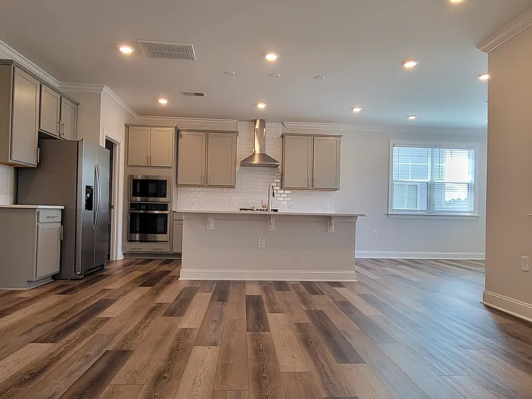 745 Cormiche Ln — Photo 6