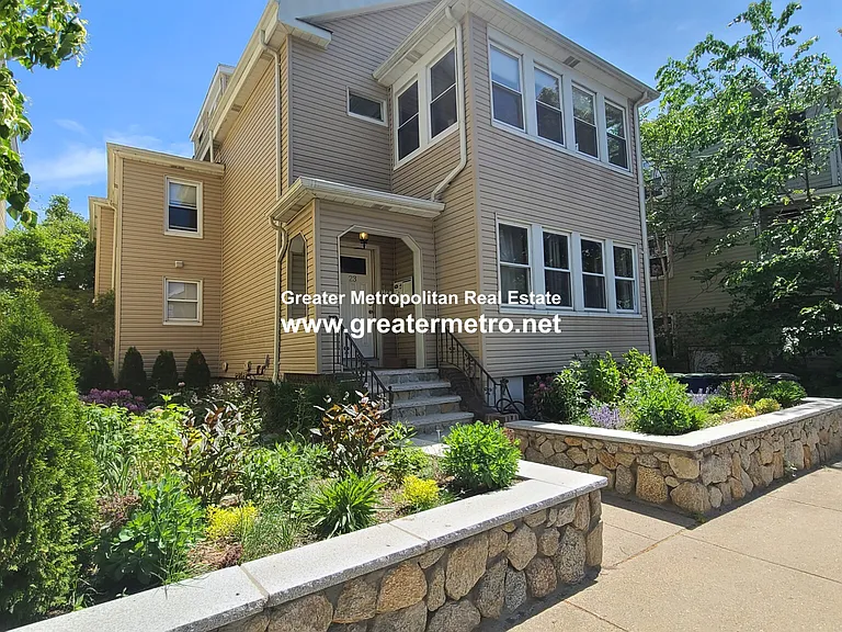 23 Boston St #2 — Photo 1