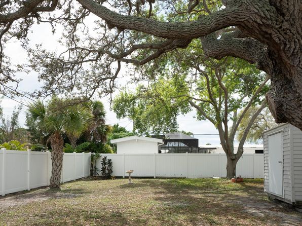 817 Harbor Dr S, Venice, FL 34285