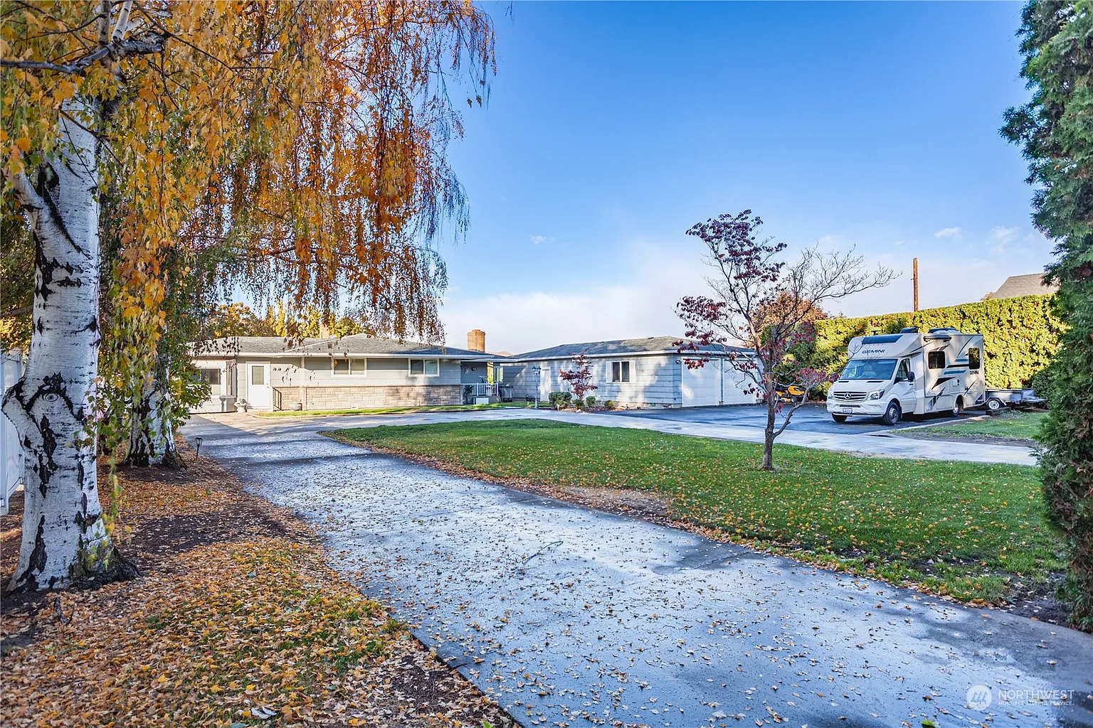 1460 Sunset Highway photo 1