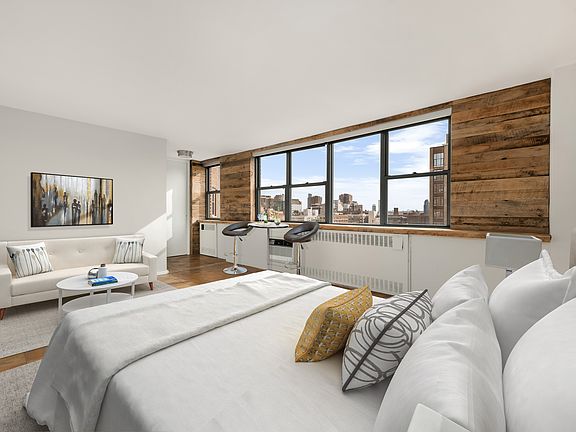 3rd image of 32 Gramercy Park S APT 18B