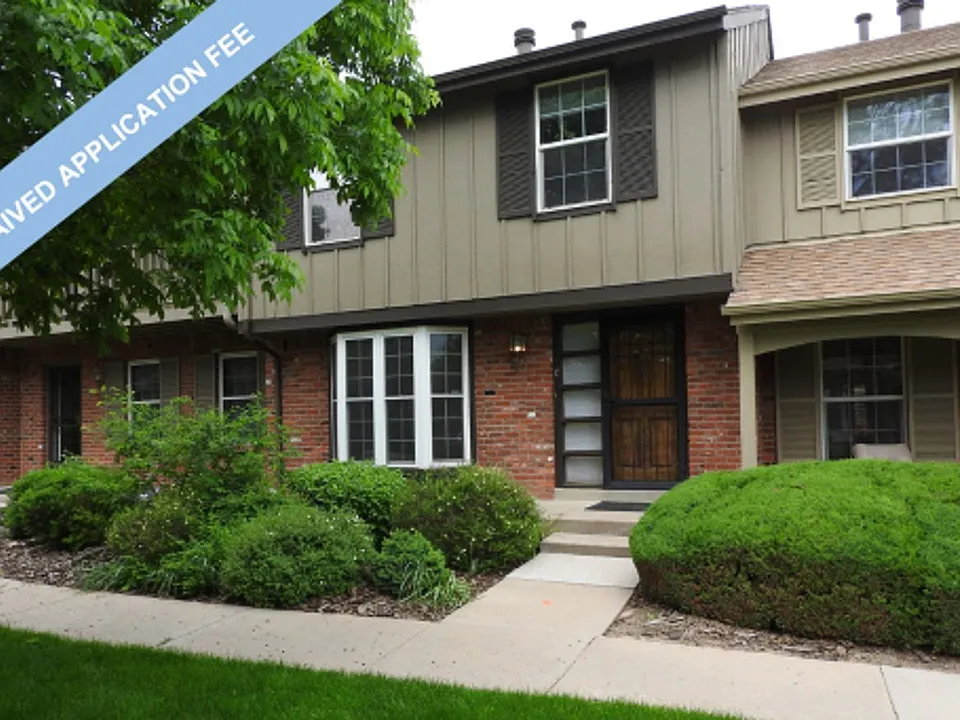 8752 E Amherst Dr #C