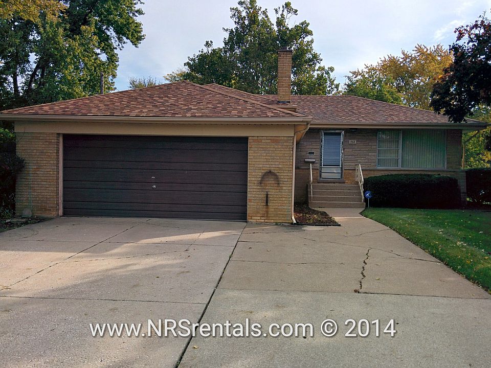 Lovely Brick Quad House