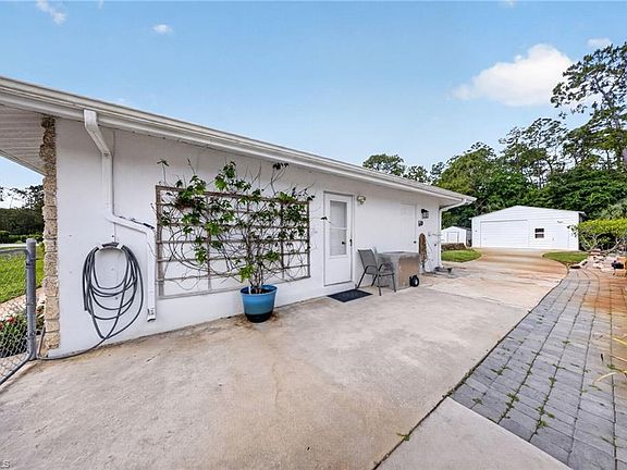 5th image of 443 Castle DR