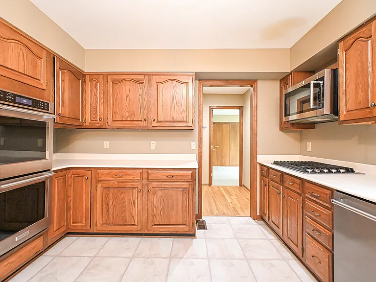 5959 Shallow Creek Dr — Photo 10