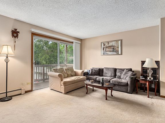 3rd image of 6645 172nd St APT 2D