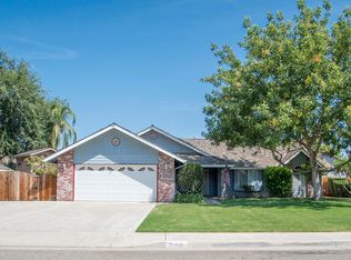 209 Windsor Ct, Exeter, CA 93221