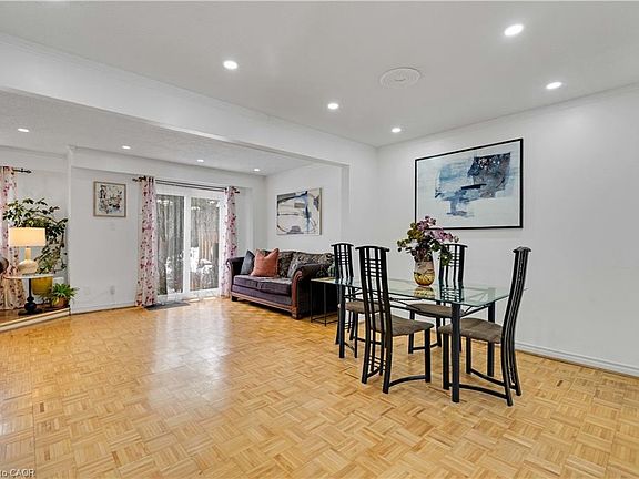 3rd image of 1180 Mississauga Valley Blvd #4