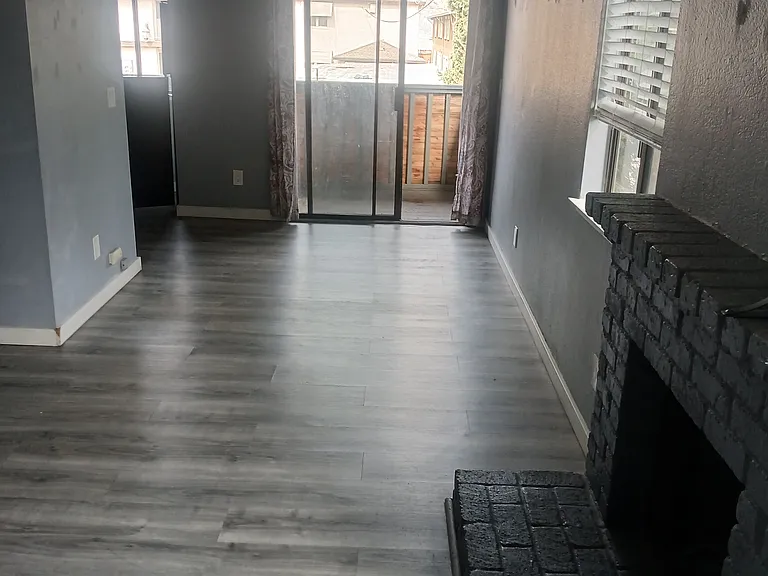 2415 W St #6 — Photo 3