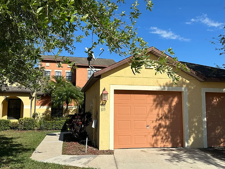 910 Luminary Cir — Photo 3