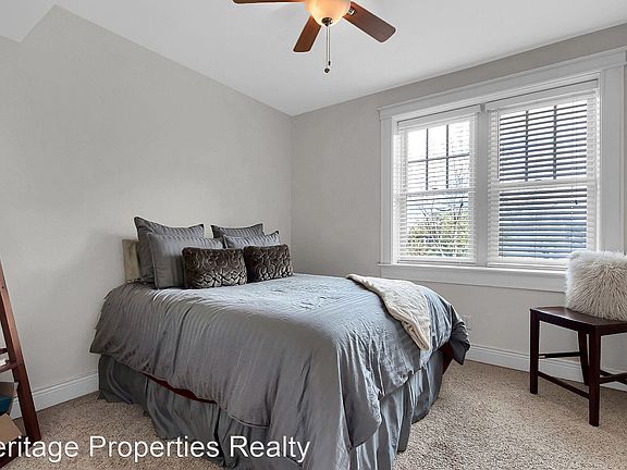 3rd image of 4101 Magnolia Ave Unit 207