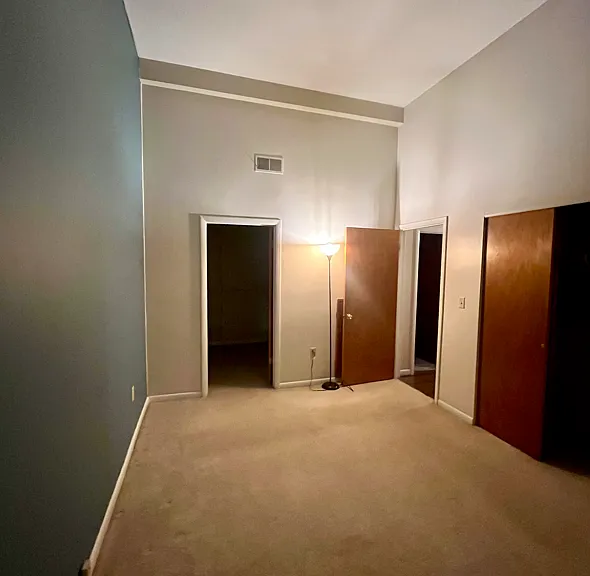 409 La Grange Ave #112 — Photo 12