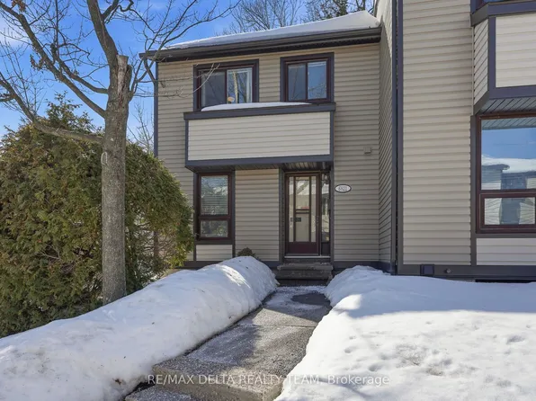 6821 Bilberry Dr #78, Ottawa, ON K1C 2E8