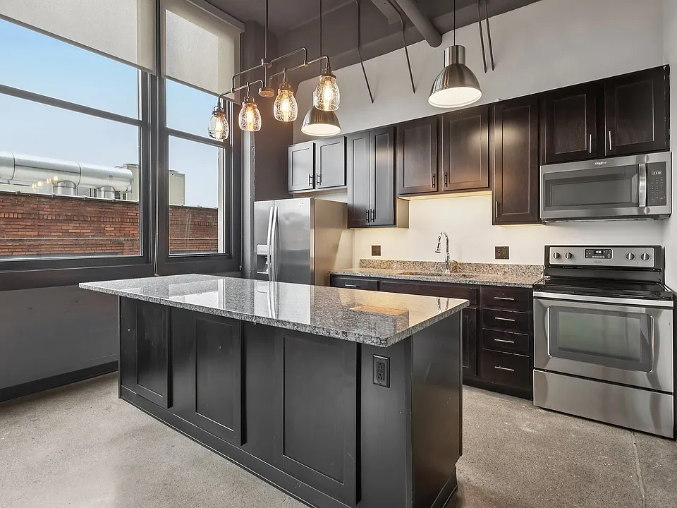 8-web-or-mls-1627 Penn Ave Unit 502-S2409-008