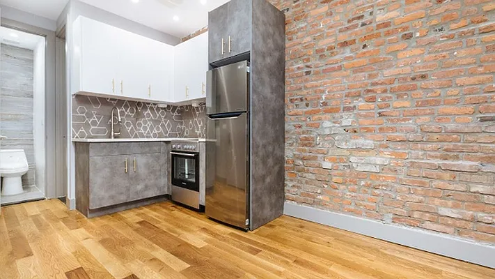 Rented by EXR | media 2
